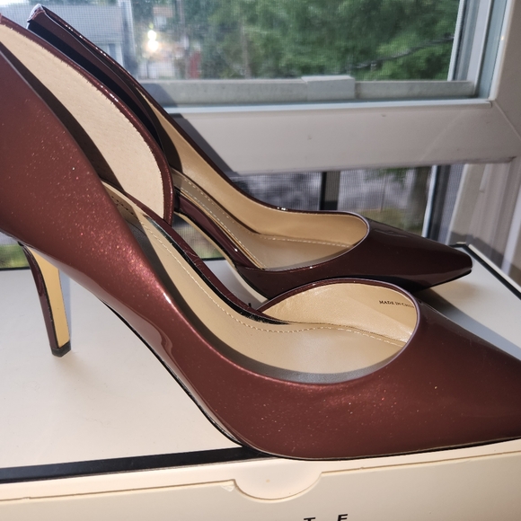 WHBM HEELS Ella Garnet 6 1/2 , Never worn - Picture 2 of 7